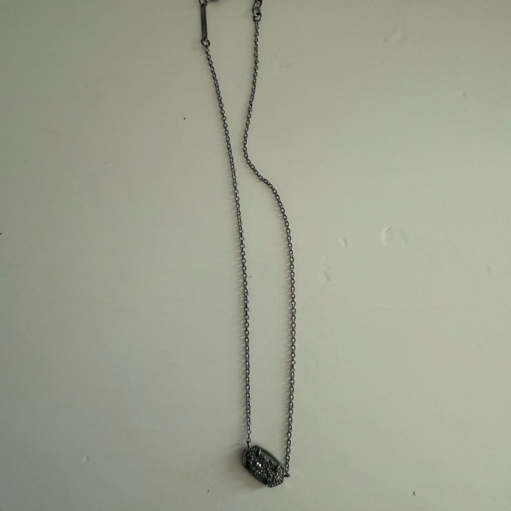 Silver Kendra Scott Pendant Necklace